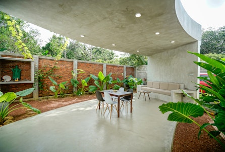 Chathurika Kulasinghe Features a Simple House Typical of Curved Countryside