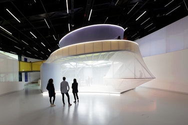 Beeline: A Temporary Installation That Maximizes the Function of the Museum