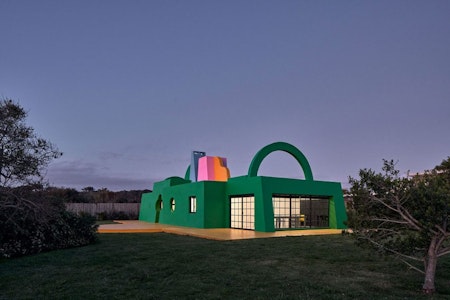 Casa Neptuna, a stunning Colorful House for Art Collector