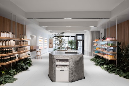 When the Concept of Sustainability and Nature in a Boutique Retail