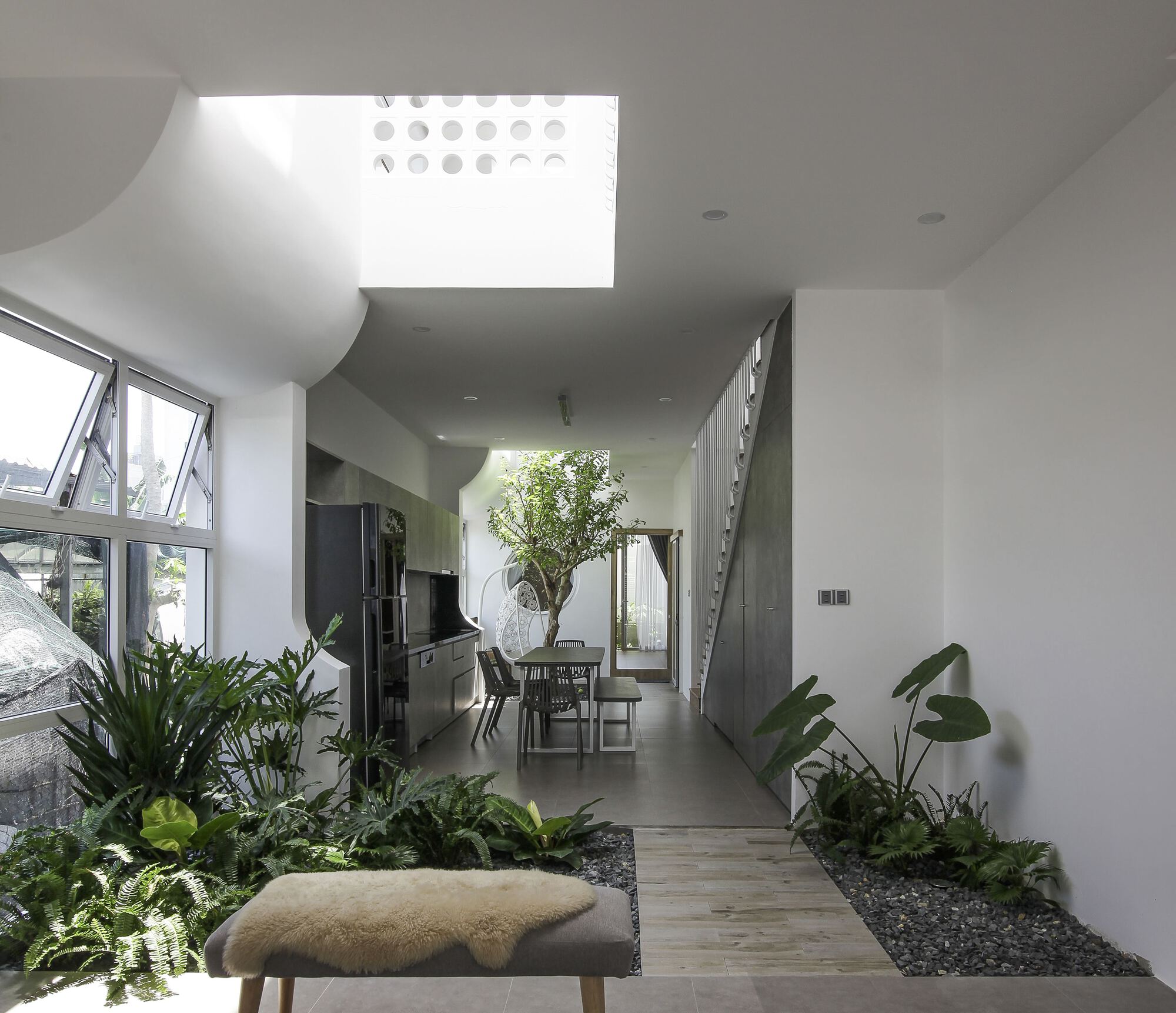 The Role of Inner Garden in Minimalist Housing in a High ...